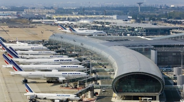 مطار شارل ديغول الدولي