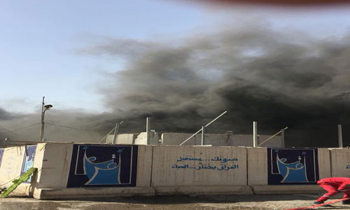 فيديو.. اندلاع حريق بصناديق الاقتراع في بغداد