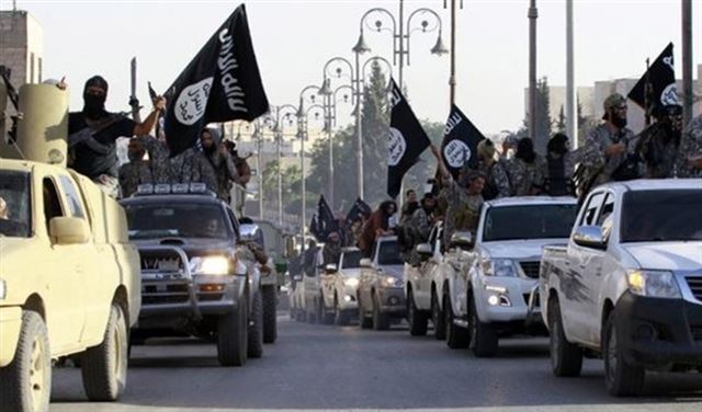 عناصر داعش الارهابية في الموصل