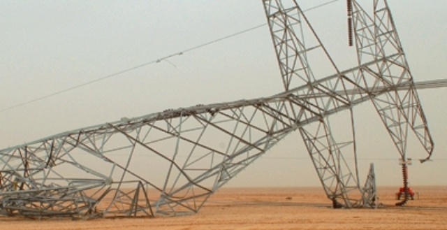 انفجار شرق العراق يقطع خطاً للكهرباء من إيران