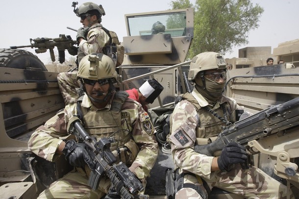 أوباما: على بغداد تعزيز قواتها لدحر الارهابيين 