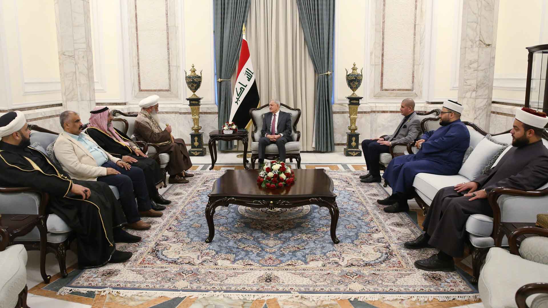 رئيس الجمهورية يستقل وفد دار الإفتاء العراقية