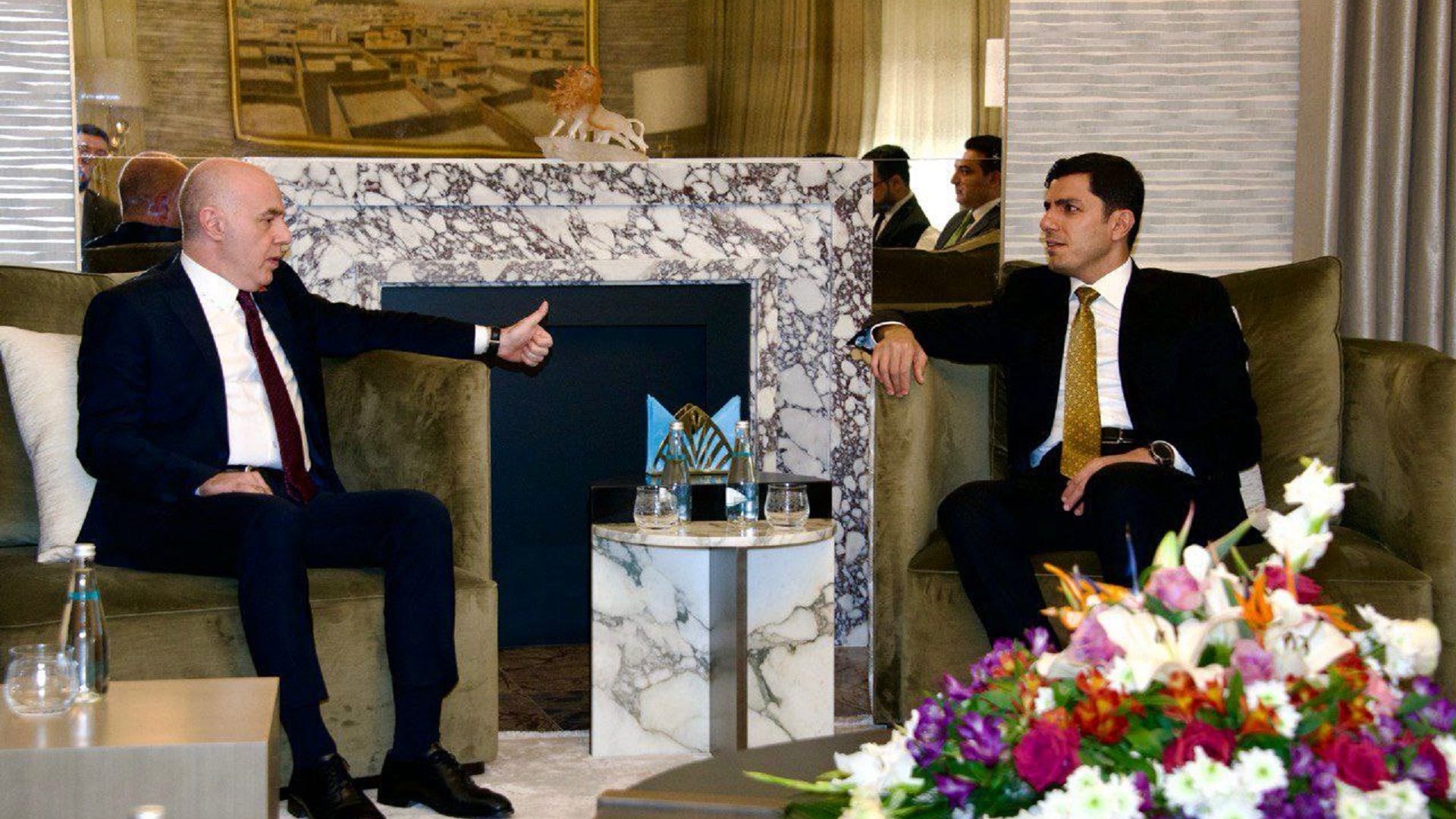 مسؤول مكتب العلاقات يلتقي السفير التركي 