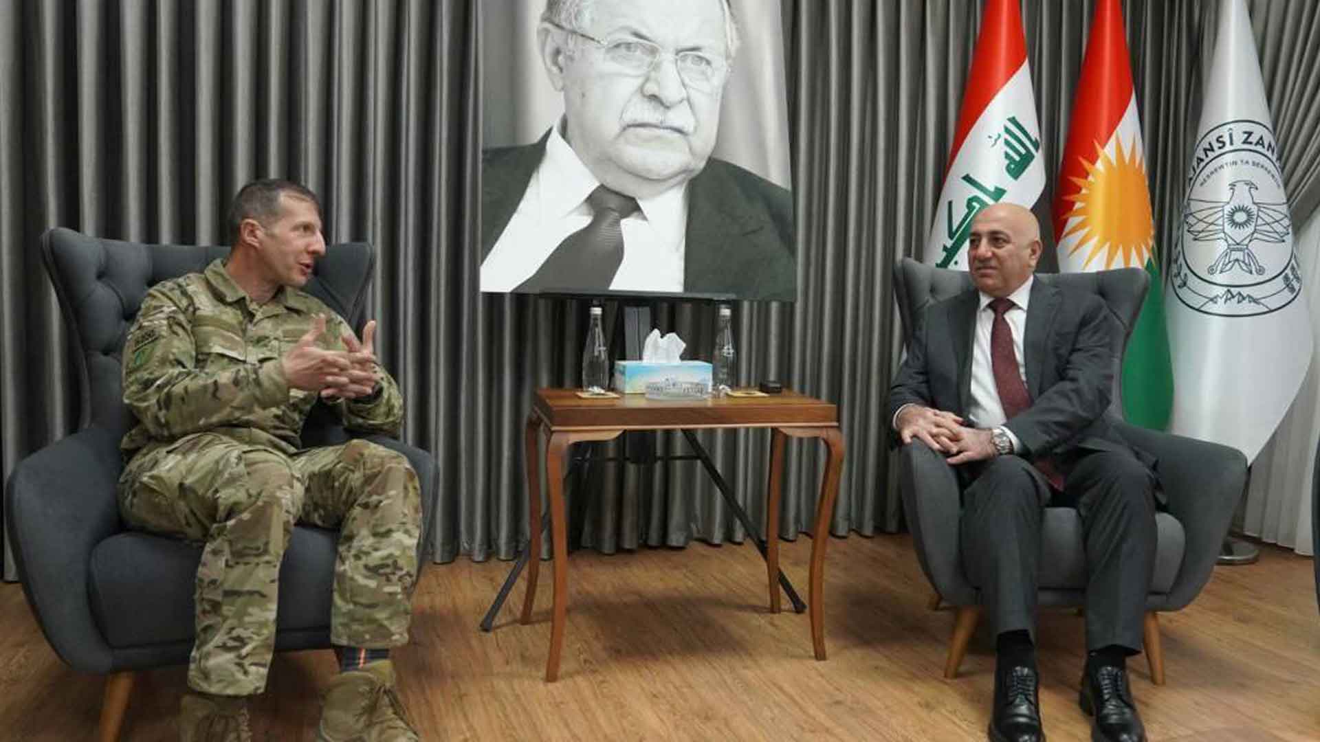 جلال شيخ ناجي يلتقي قائد القوات الفرنسية في العراق 