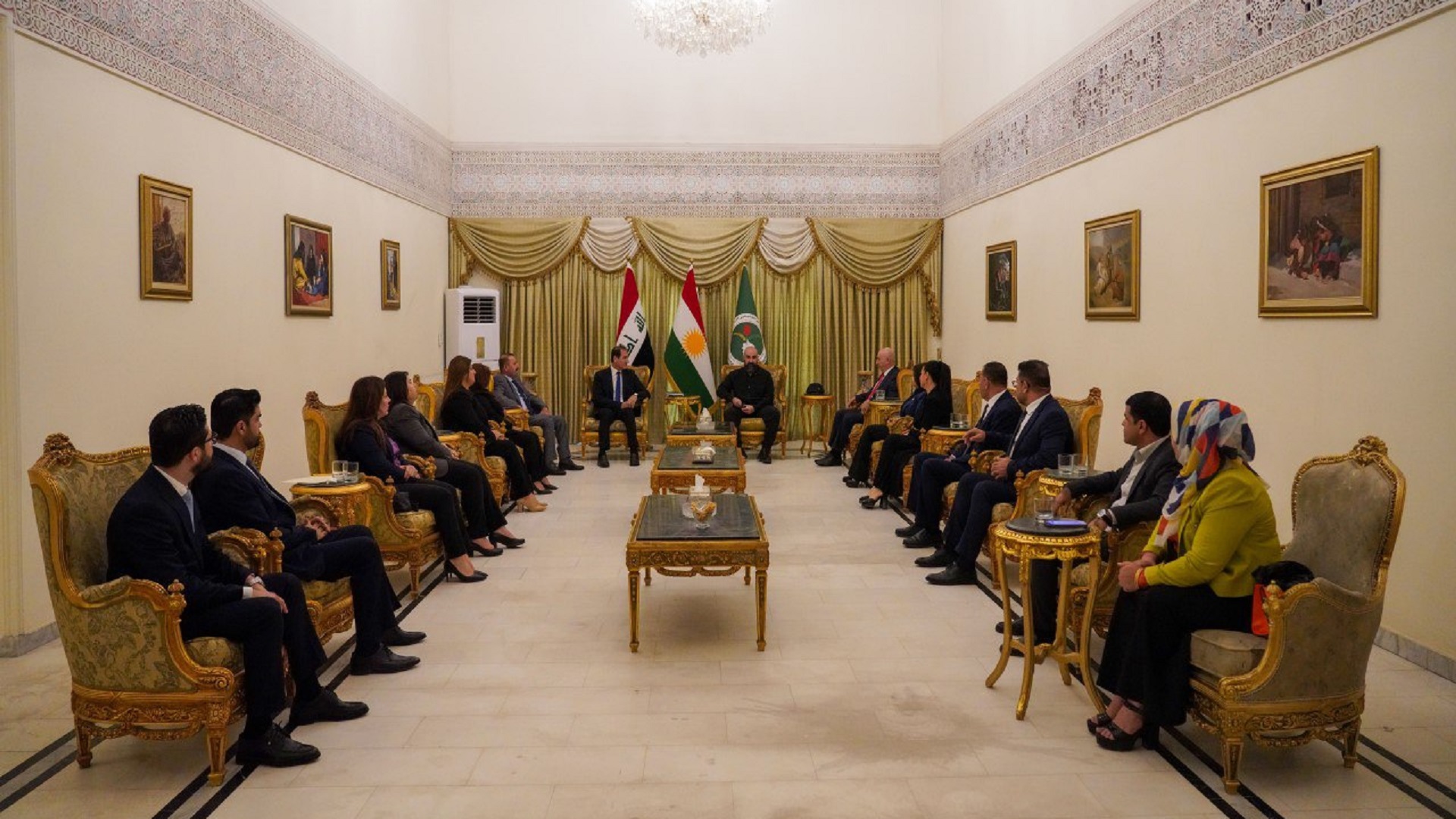 الرئيس بافل يجتمع مع كتلة الاتحاد الوطني في مجلس النواب العراقي 
