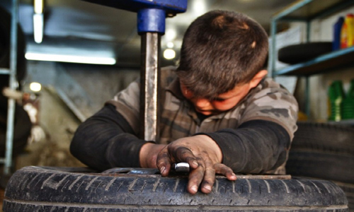 العمل تعرب عن قلقها ازاء ظاهرة عمالة الأطفال