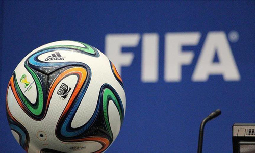 الفيفا يغرم اتحاد الكرة المصري