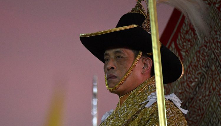 ملك تايلاند يستكمل عام التتويج