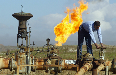 النفط تتوقع ارتفاع الإنتاج من النفط في 2015