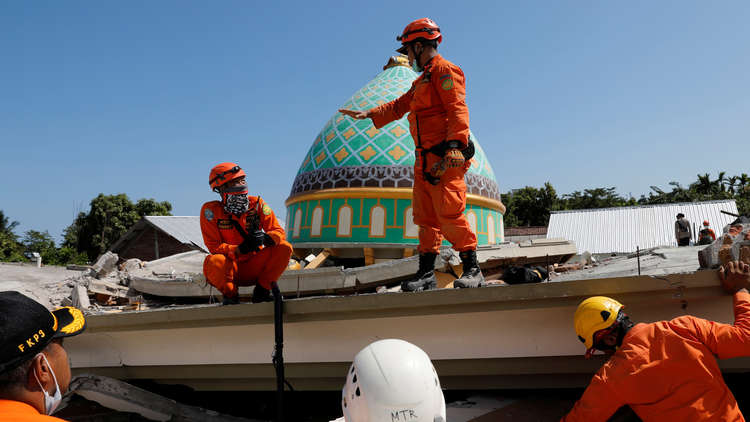 ارتفاع ضحايا الزلزال في إندونيسيا 