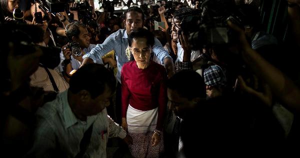 حسم الجدل بشأن سحب جائزة نوبل من زعيمة ميانمار
