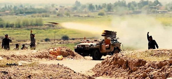 الحشد وطيران الجيش يفجرون 4 عجلات لداعش في بيجي  