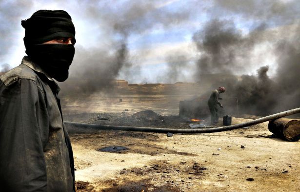 تمويل داعش من النفط العراقي