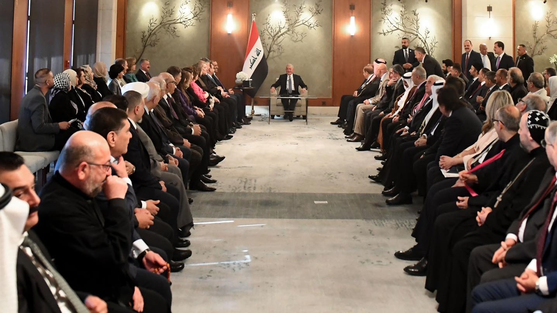 رئيس الجمهورية يلتقي الجالية العراقية في الأردن