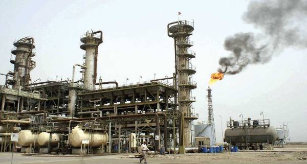 تراجع سعر النفط عقب فشل اجتماع الدوحة
