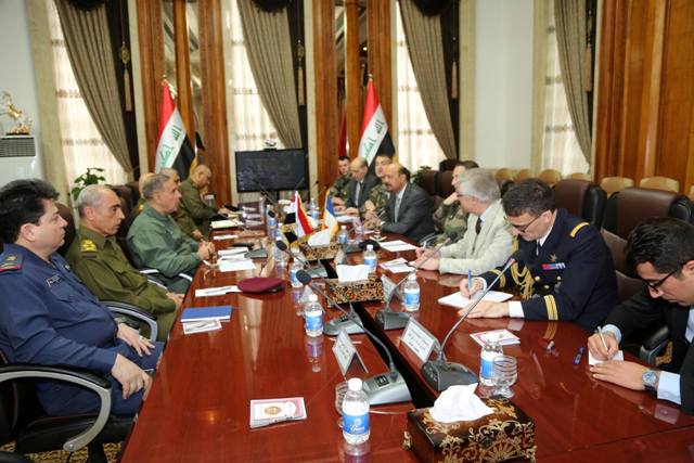 العراق وفرنسا يبحثان تدريب القوات المسلحة وتبادل المعلومات