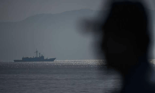 سفن تركية تواصل عرقلة الملاحة في البحر المتوسط