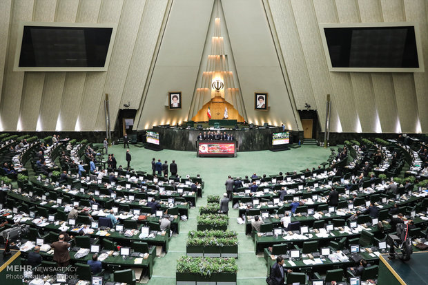 البرلمان يحيل أجوبة روحاني للقضاء 