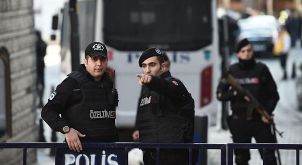 مقتل واصابة 43 شخصا بتفجير مفخخة في تركيا