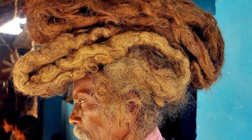 هندي يطلق شعره ولم يغسله منذ 40 عاماً