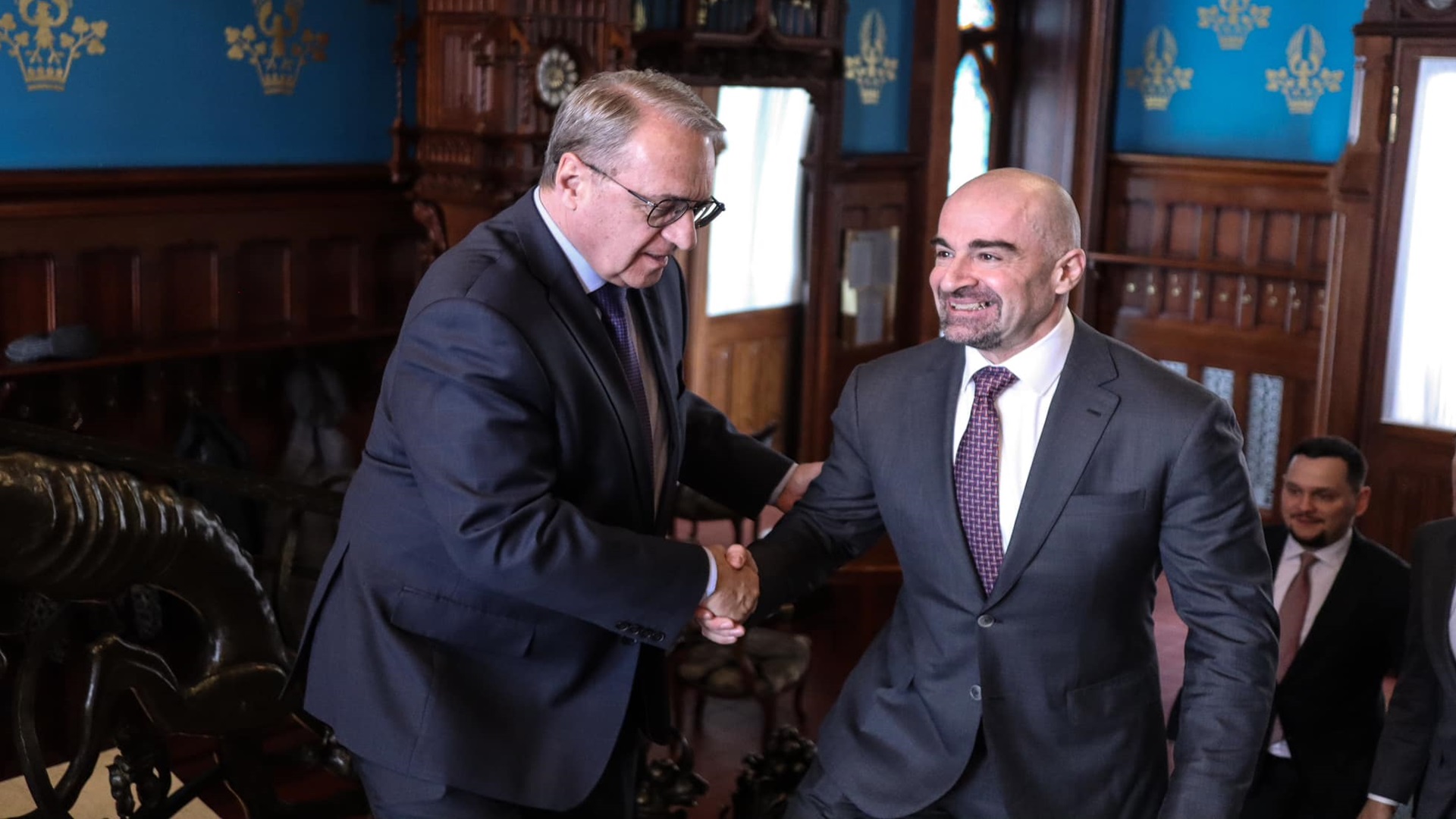 الرئيس بافل يجتمع مع بوغدانوف في موسكو 