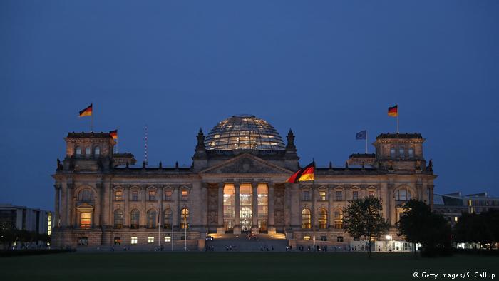 انطلاق عملية التصويت في الانتخابات التشريعية الألمانية