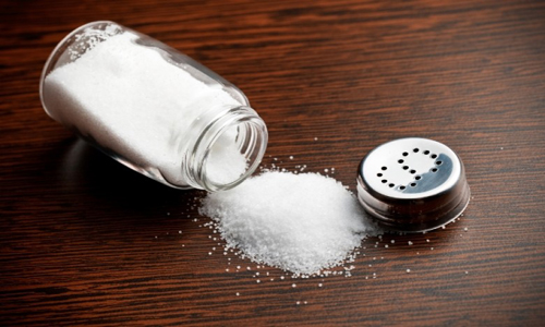 علماء يرجحون نشأة الحياة من الملح