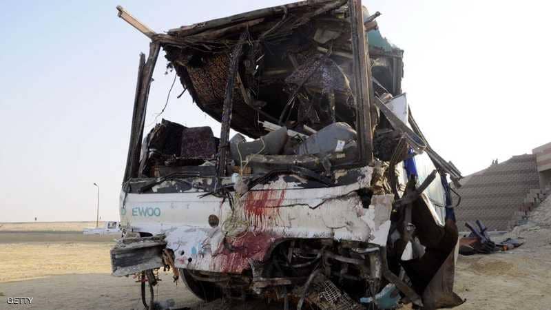 مقتل 6 وإصابة 27 في انقلاب حافلة بغرب مصر