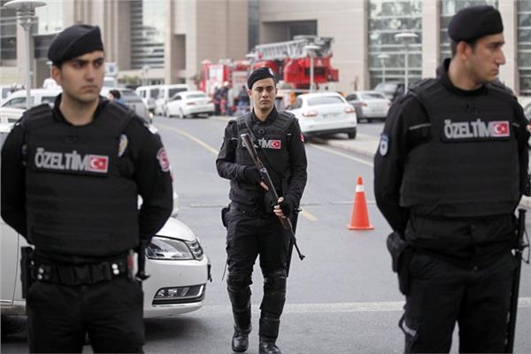 تركيا تأمر باعتقال أكثر من ألف شخص 