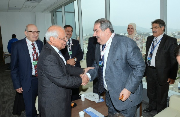 زيباري يؤكد رغبة العراق بتطوير علاقاته مع IMF