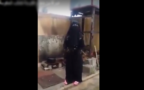 بالفيديو.. امرأة تستنجد بالشرفاء لانقاذ الفلوجة من داعش