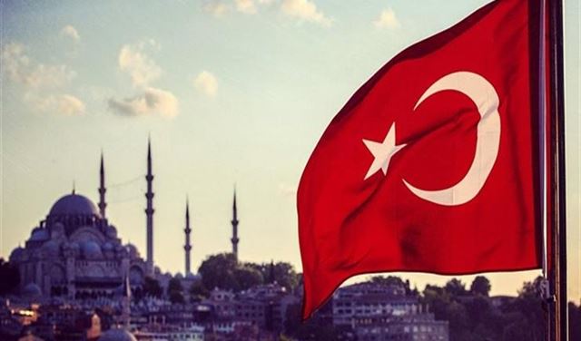 مرسوم يطيح بأكثر من 18 ألف موظف في تركيا 