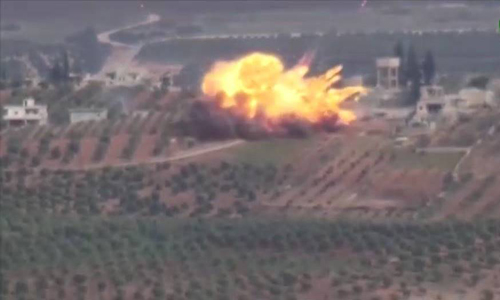 بالفيديو .. لحظة تدمير دبابة تركية في عفرين ومقتل طاقمها