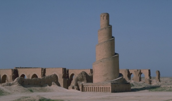 عالم اثار يكشف عدد المواقع الاثرية في العراق