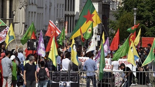 اوربا.. تظاهرات كوردية احتجاجا على القصف التركي 