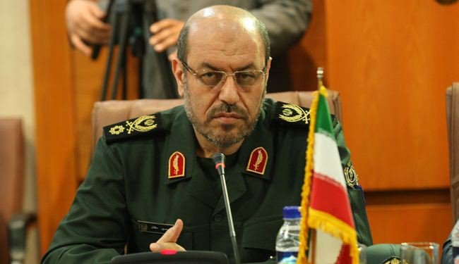 دهقان: ايران مستعدة لتجهيز وتقوية الجيش العراقي