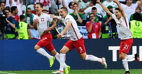 منتخب بولندا يصعد للدور 8 في يورو فرنسا 2016