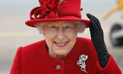 ملكة بريطانيا تحتفل بعيد ميلادها مرتين في السنة