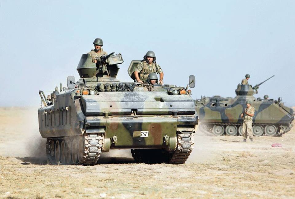 الجيش التركي ينشر مدرعات على الحدود مع غربي كوردستان