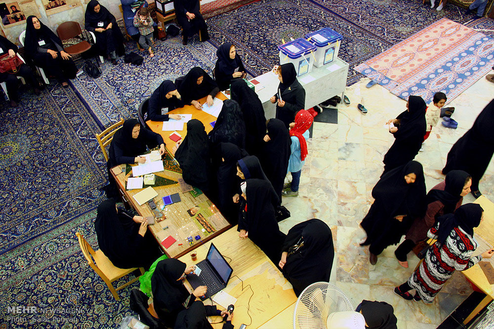تقدم المبدئيين على الاصلاحيين في الانتخابات الايرانية