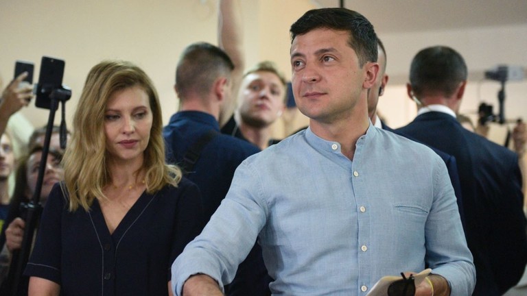 حزب الرئيس الأوكراني يتصدر الانتخابات