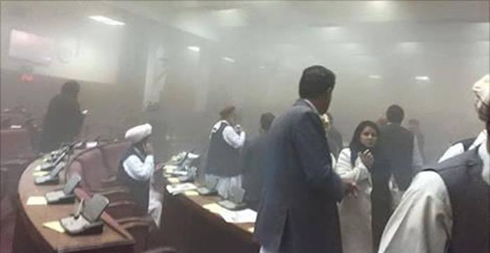سلسلة إنفجارات تهز البرلمان الأفغاني 