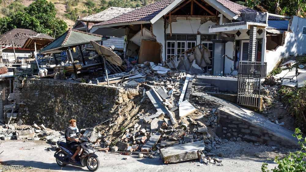 إندونيسيا تعلن ارتفاع قتلى الزلزال