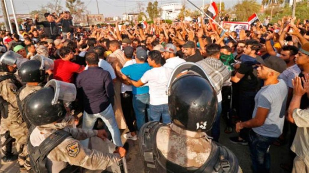 مواجهات بين المتظاهرين والامن في بابل