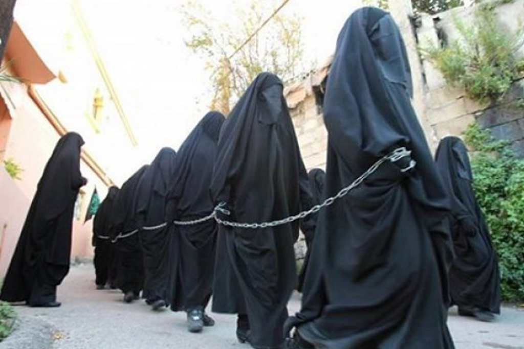 نقل نساء داعش الى قضاء تلكيف