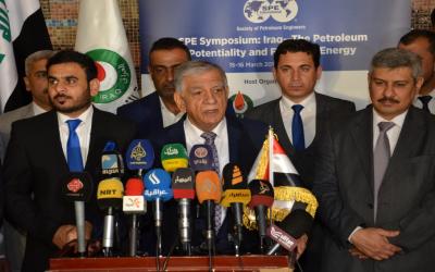 العراق يخطط لرفع طاقة النفط إلى 5 ملايين برميل