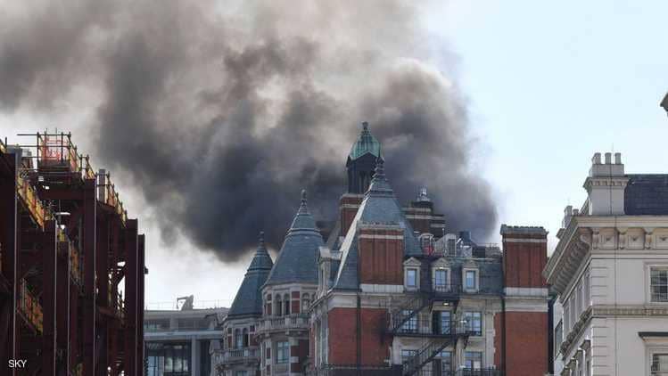 حريق هائل بفندق وسط لندن و100 سيارة إطفاء لإخماده