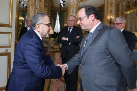 هولاند يؤكد دعم فرنسا للعراق حتى القضاء التام على الارهاب 