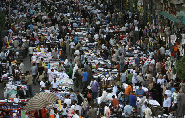 سكان مصر يزيدون 5604 يومياً