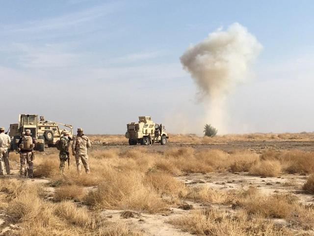 تدمير مضافات وانفاق لداعش جنوب الموصل